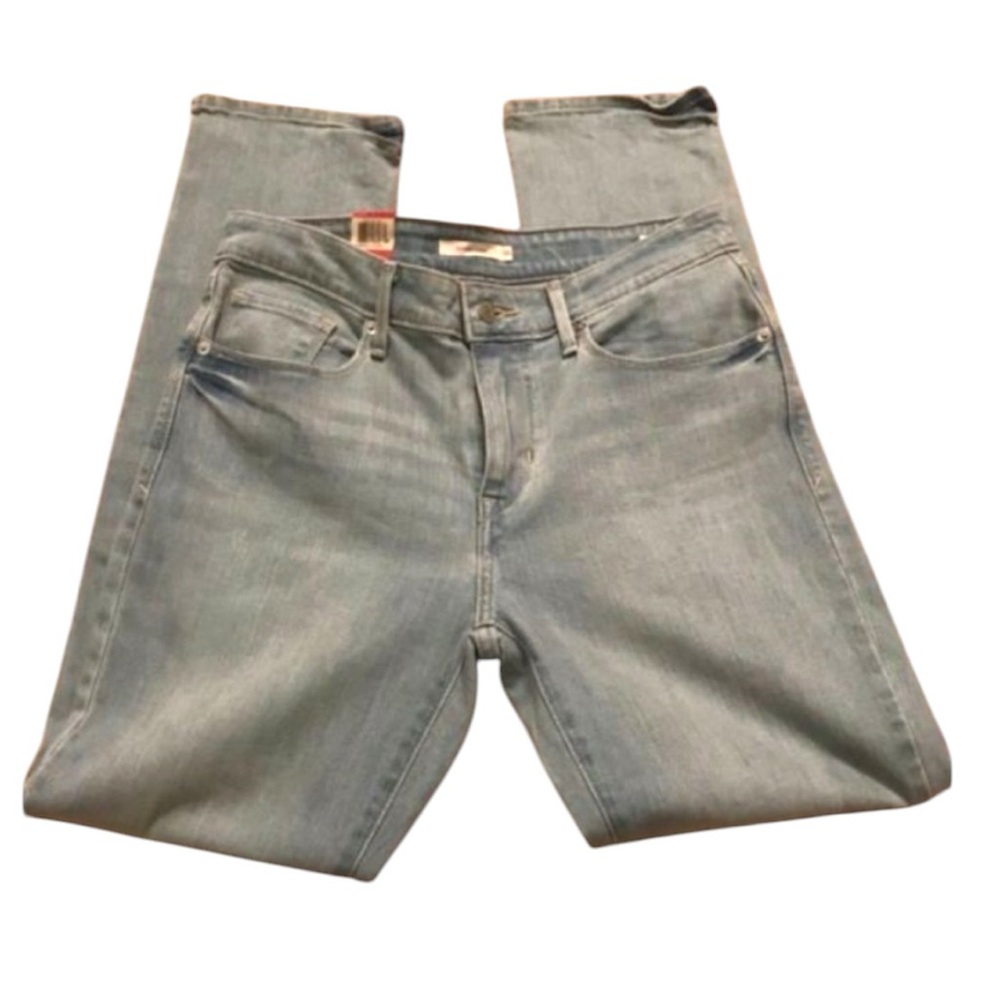 Levis Mid Rise Skinny Jeans NWT